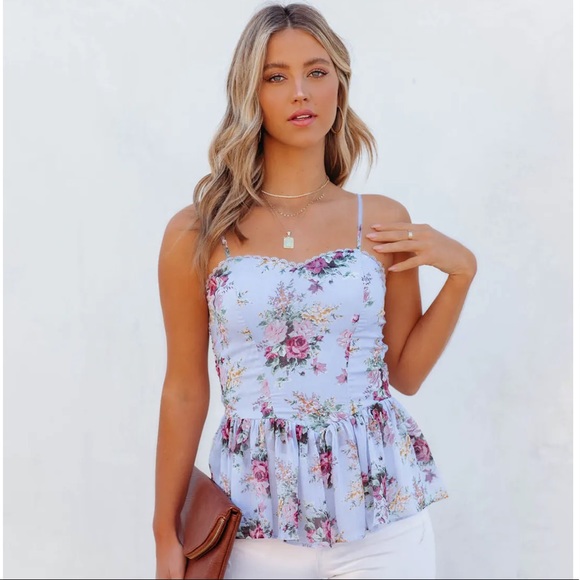 Vici Tops - Floral peplum top 🌷